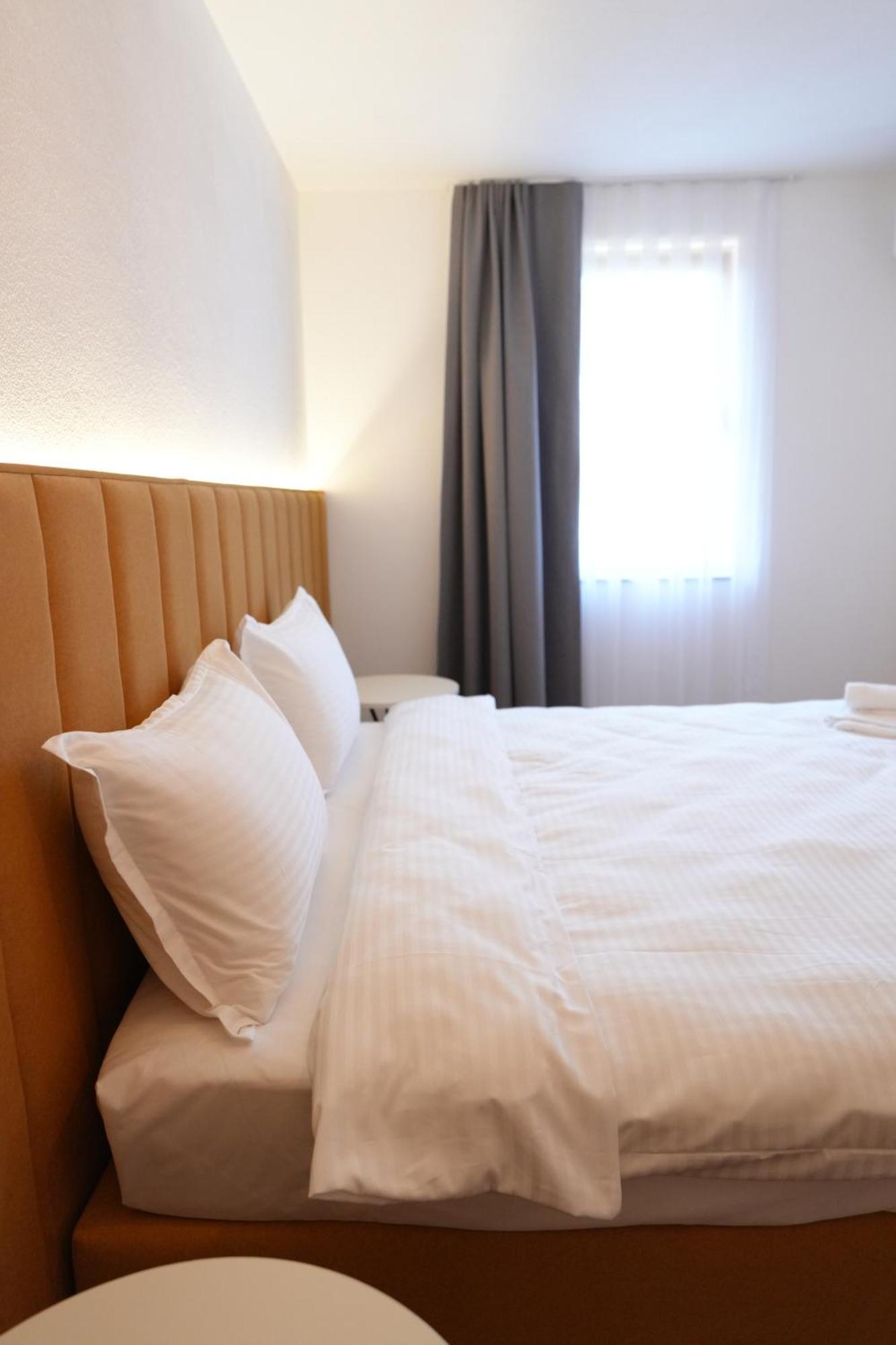 Biond Hotel Prizren Dış mekan fotoğraf