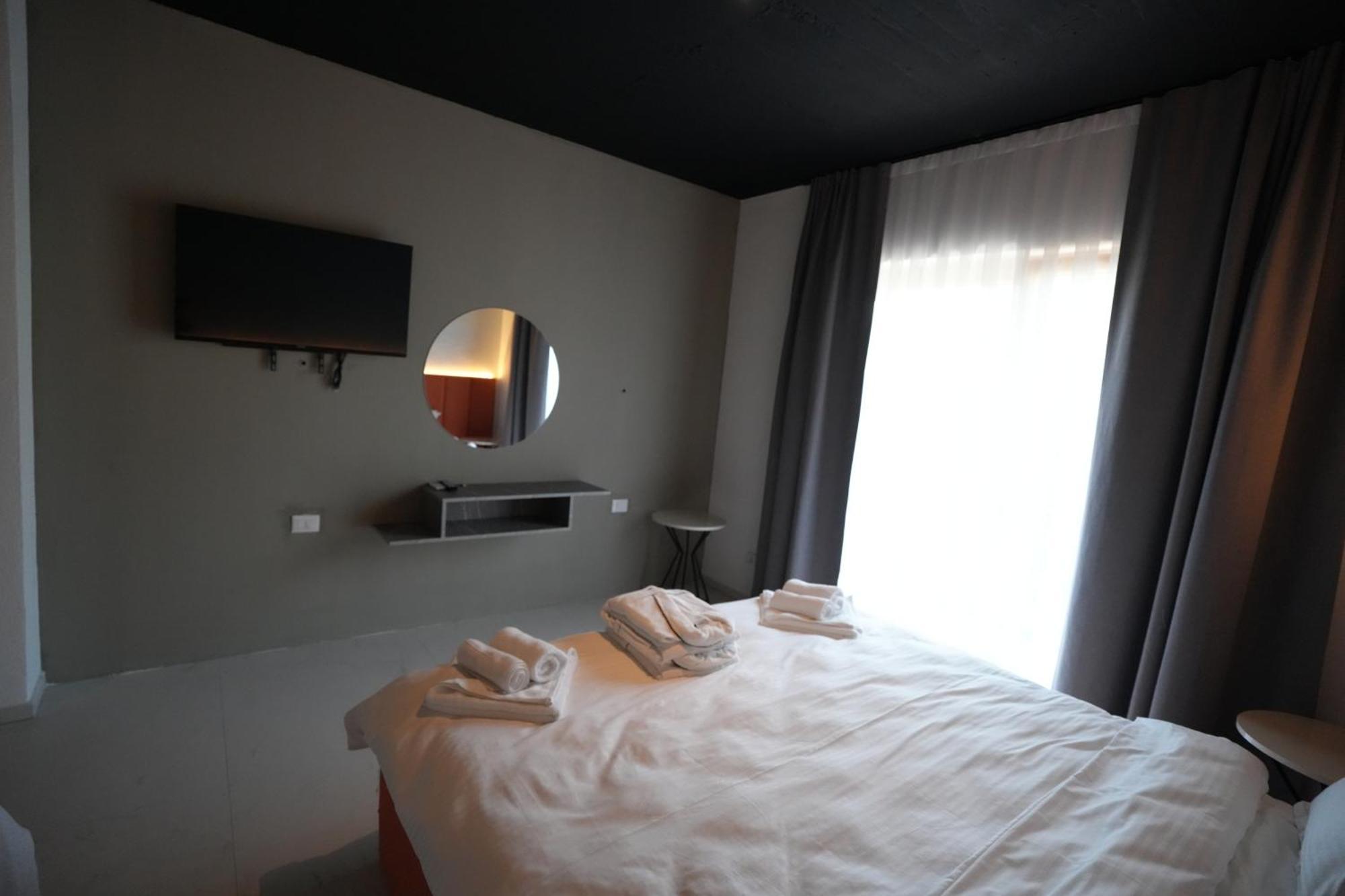 Biond Hotel Prizren Dış mekan fotoğraf